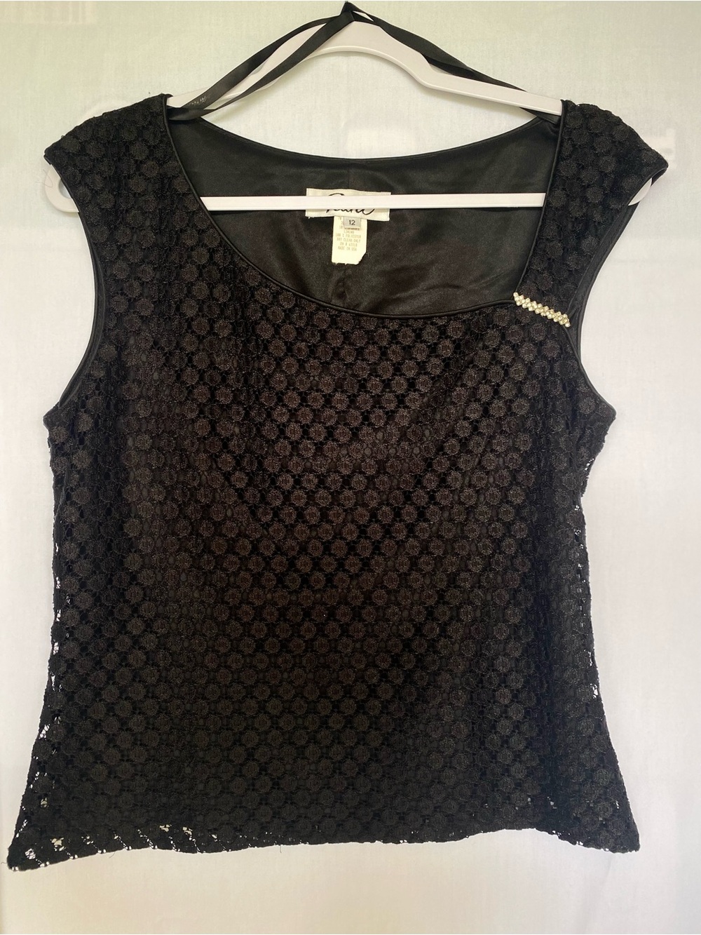 Patra Women's 12 Black Floral Lace Beaded Lined Scoop Neck Sleeveless Top